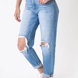 NWOT Kancan High Rise Mom Jeans